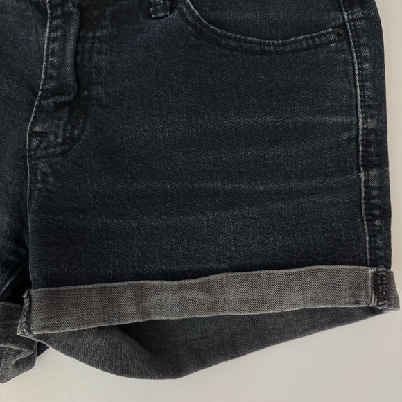 BDG Alexa Mid-Rise 5 Pocket Shortie Cuffed Denim Shorts Urban Outfitters Size 27 - Picture 9 of 14
